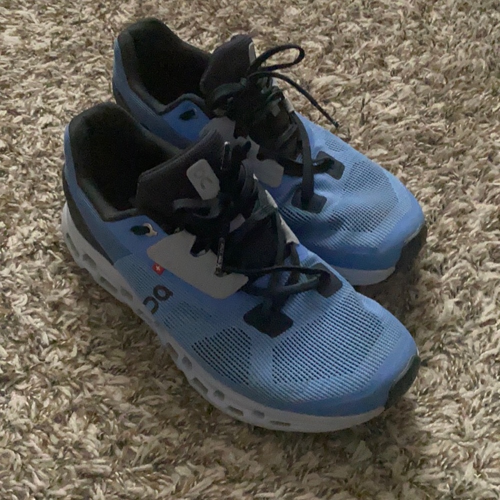 ON Cloud Sneakers